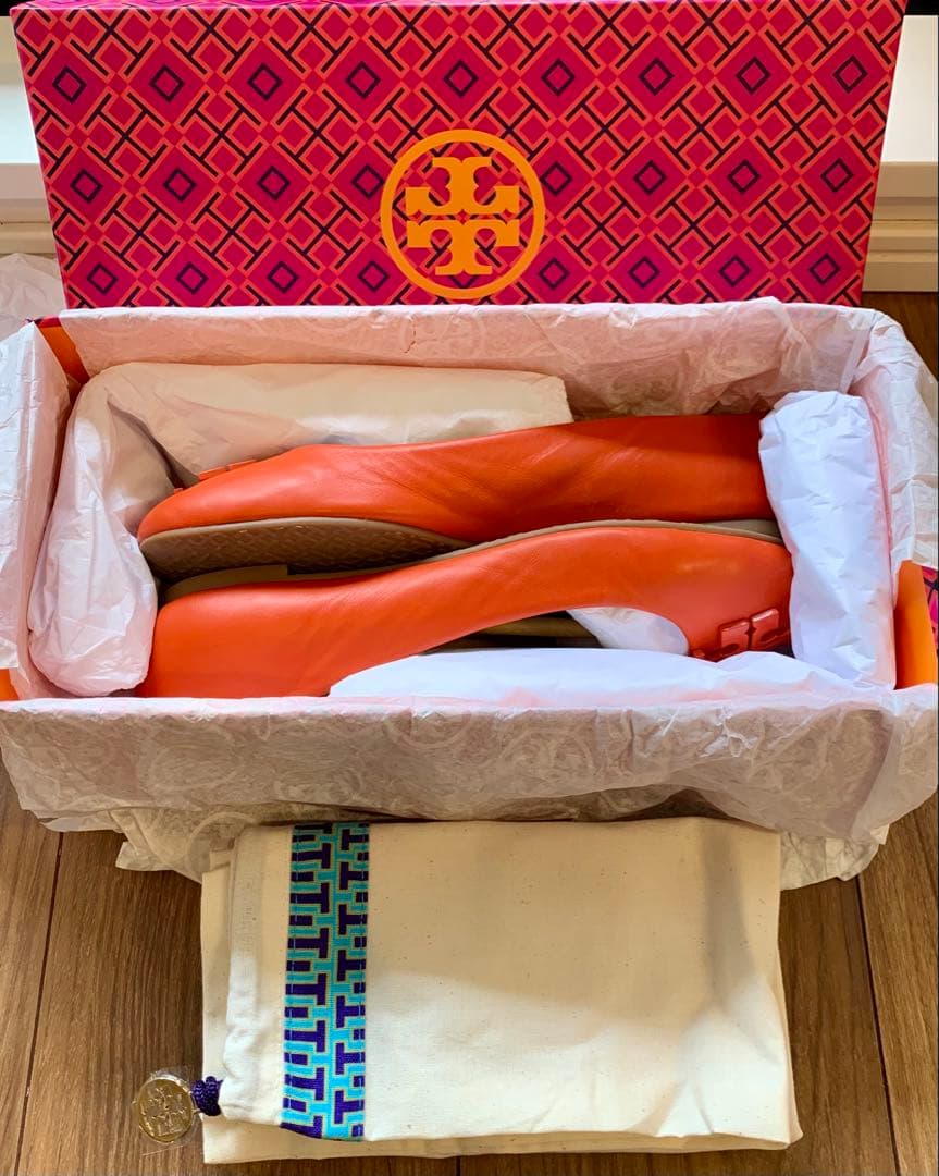 【美品】Tory Burchフラットシューズ 朱色 オレンジ／23.5cm