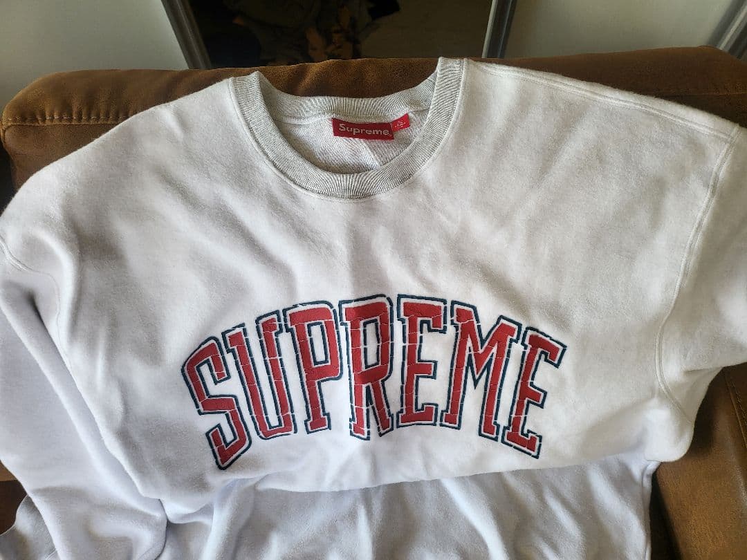 トップス supreme insideout crewneck Supreme Inside Out Crewneck (FW23) - $148