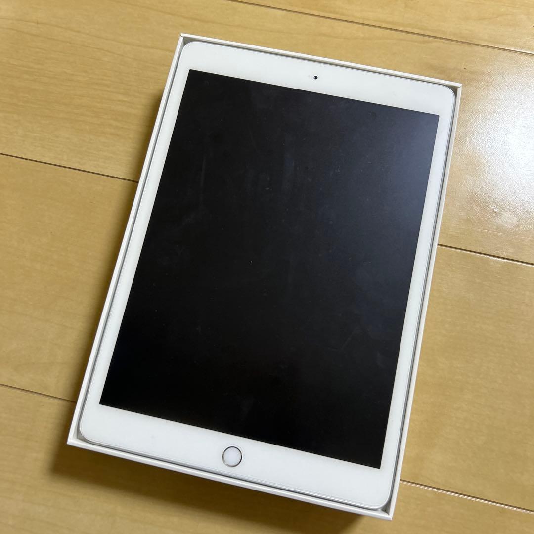 iPad本体 Apple iPad (7th Generation) 32GB Wi-Fi iPad Wi-Fi 32GB - ゴールド（第7世代） [整備済製品] - Apple（日本）