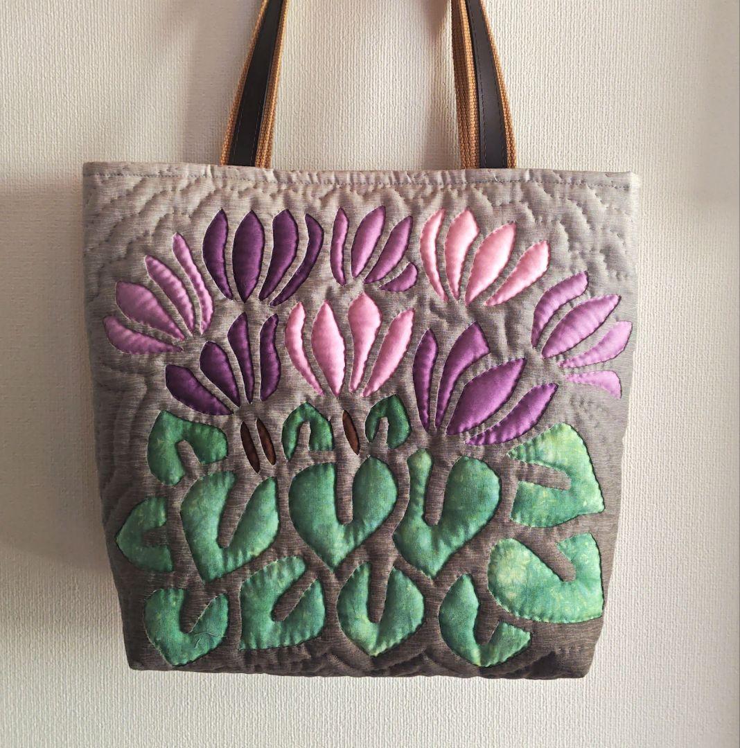 フラワー様専用！ハンドメイド ハワイアンキルトバッグ （シクラメン）