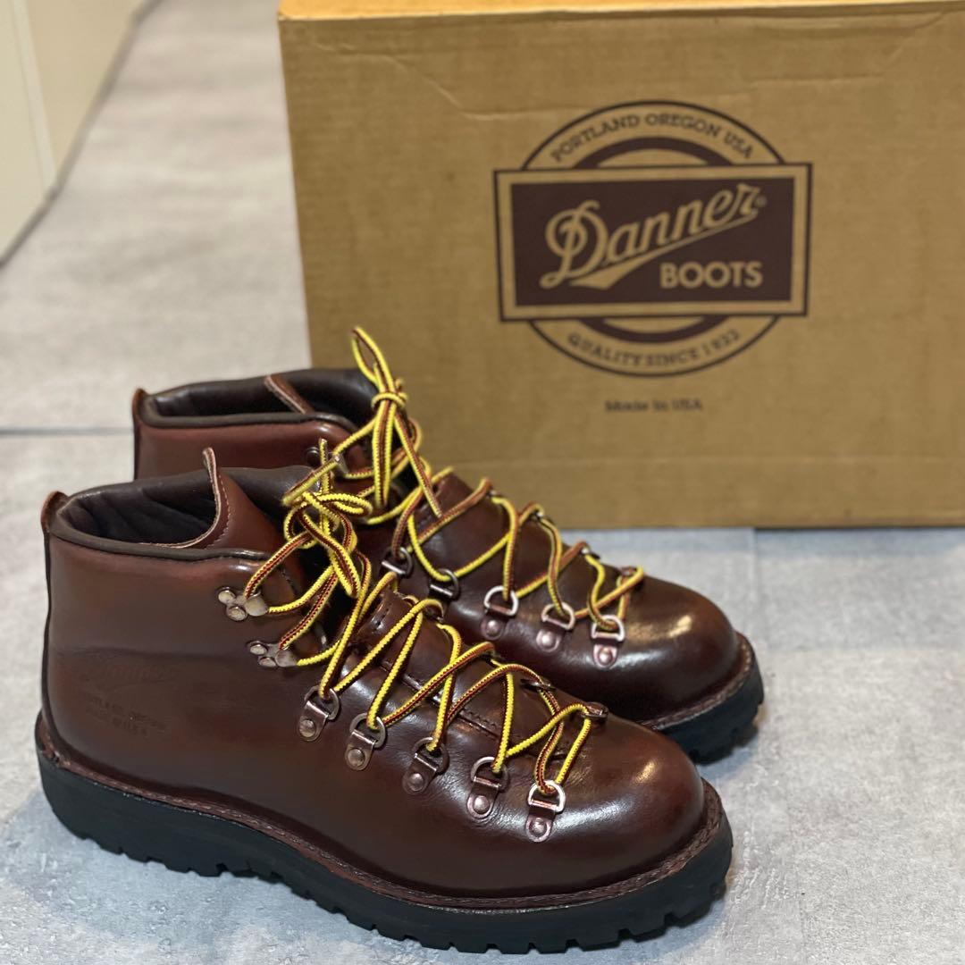 ダナー マウンテンライト 黒タグ US8.5 26.5cm 超美品 - メルカリ