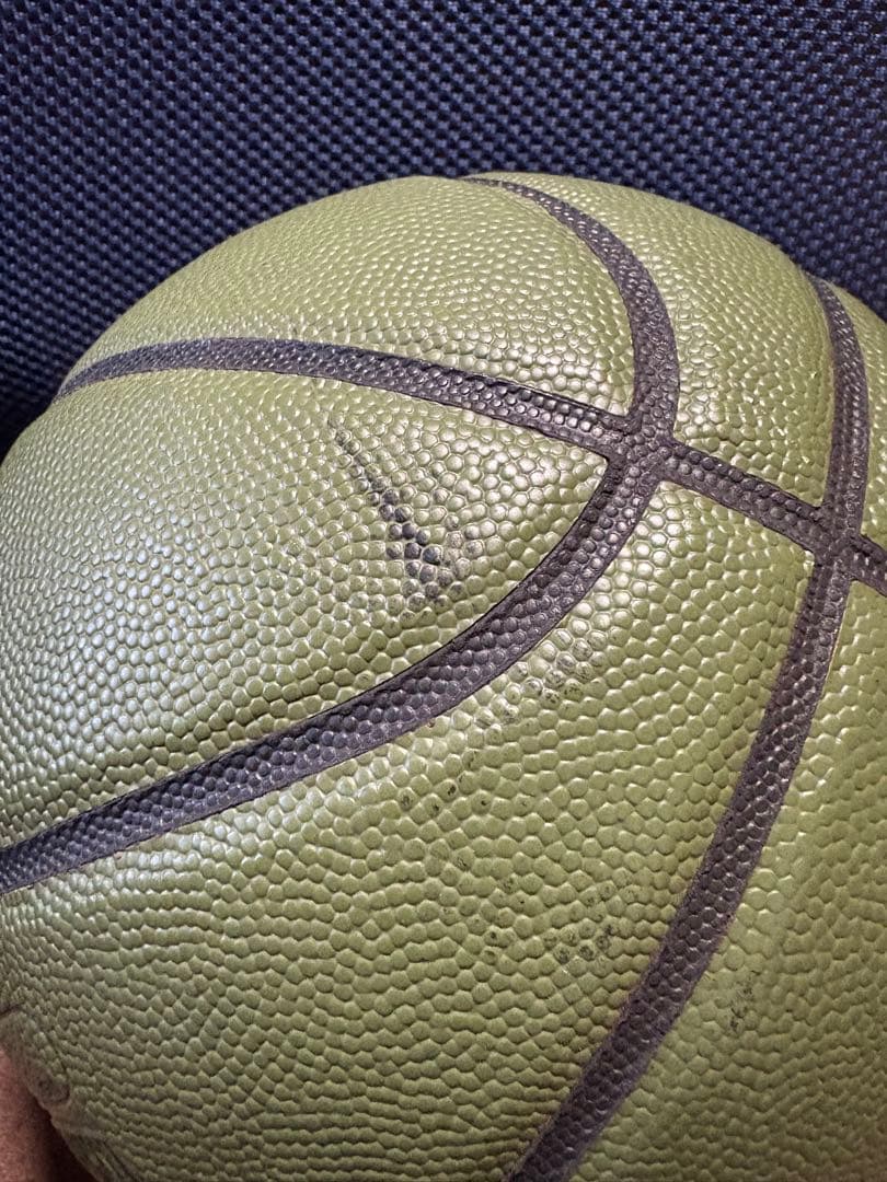 値下げ可）ballaholic バスケットボール オリーブグリーン