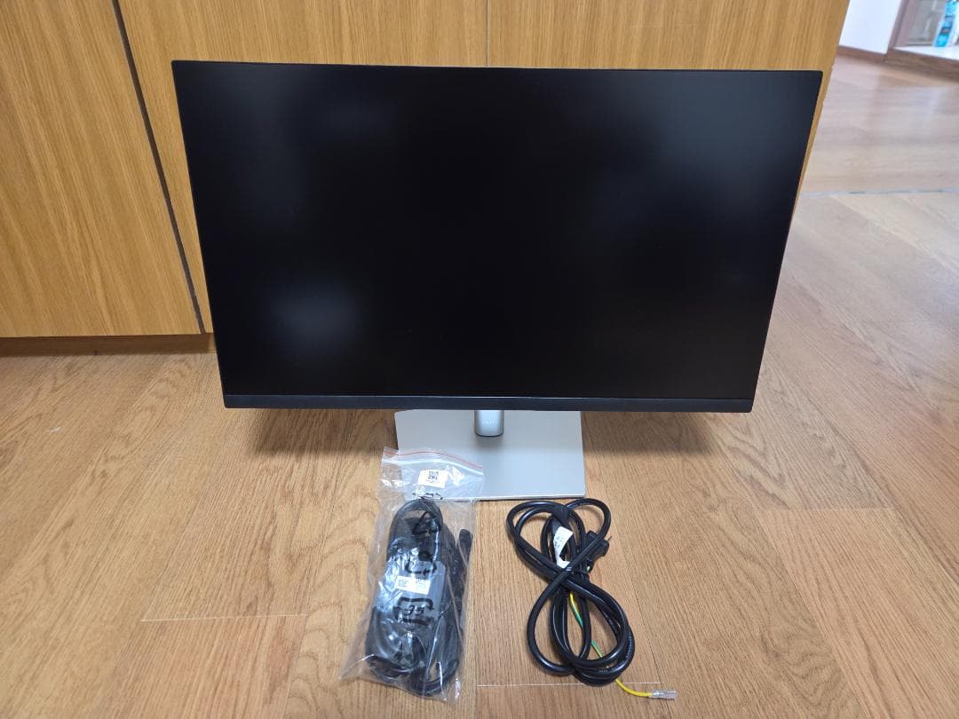 DELL モニター P2423DE 23.8インチ QHD USB-C 美品 Amazon.co.jp: Dell P2423DE 23.8インチ QHD 高色精度 モニター USB-C