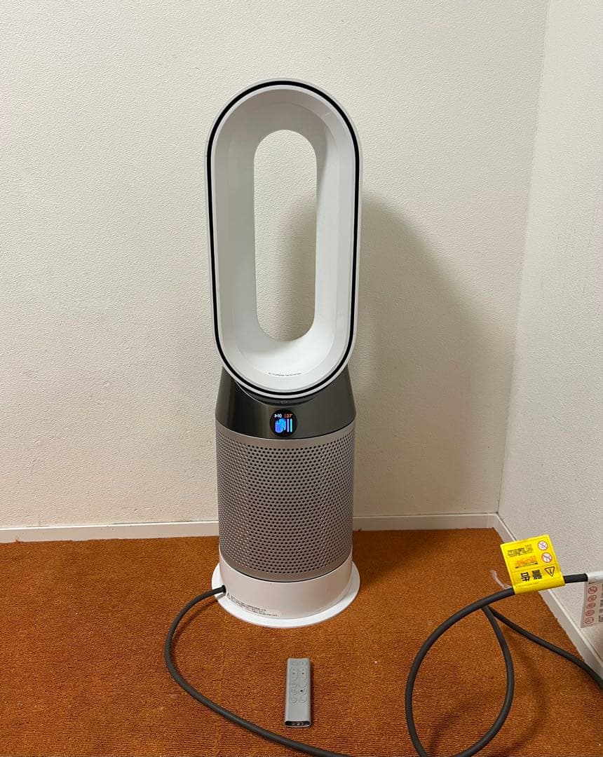 Dyson HP04 ダイソン空気清浄機能付ファンヒーター　2020年製 ファンヒーター ダイソン 空気清浄機 HP04WSN 空気清浄ファンヒーター