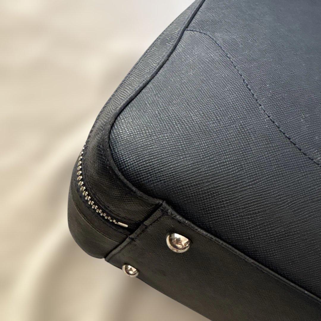 人気✨ペッレモルビダ ビジネスバッグ ネイビーレザー 2層 パソコン