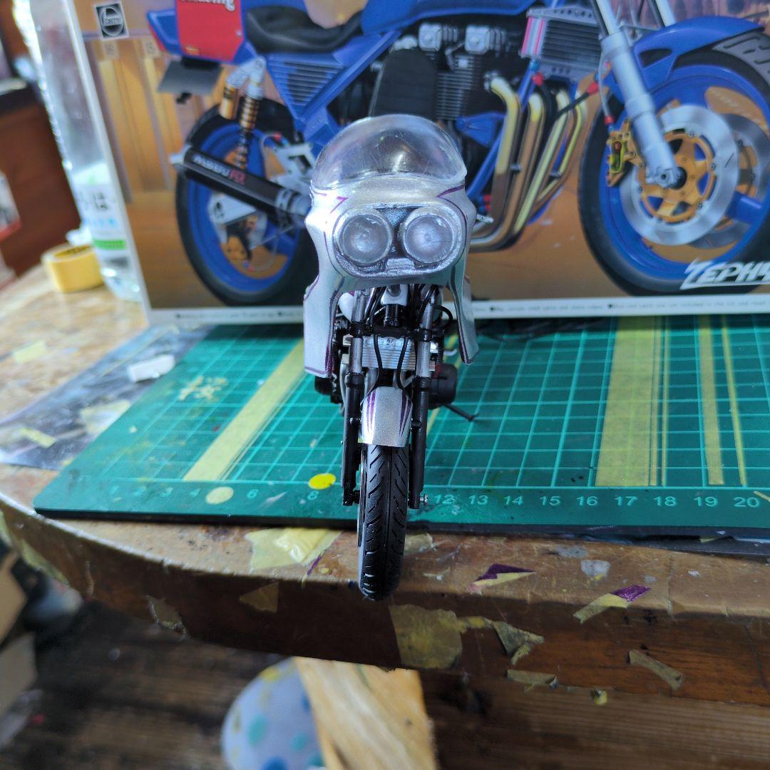 ゼファー400 ZEPHYR 400 プラモデル 族車 仕様 デュアルカウル付き