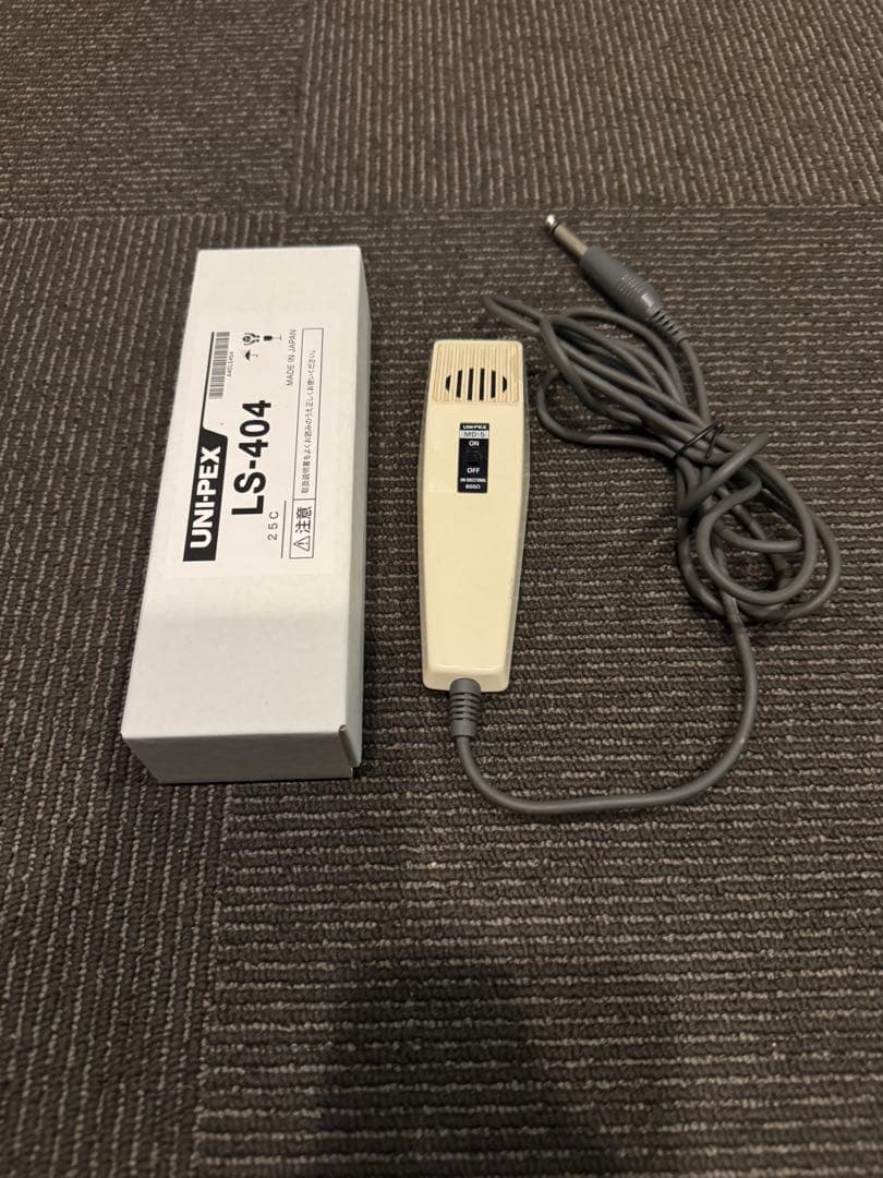 TOA製アンプ 60W 1台、UNI-PEX製マイク、スピーカーケーブルセット