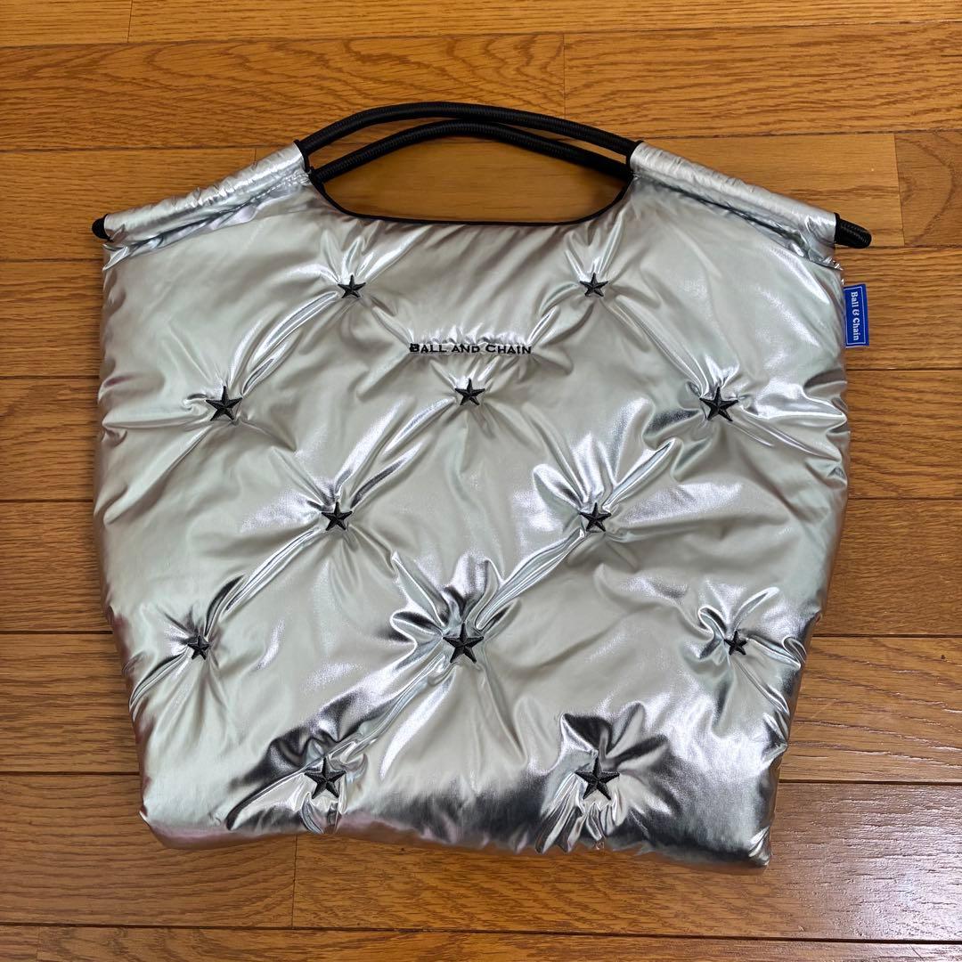 ボールアンドチェーン ETOILE シルバー ボールアンドチェーン初の中綿バッグ 【etoile】が新登場！ 光沢が