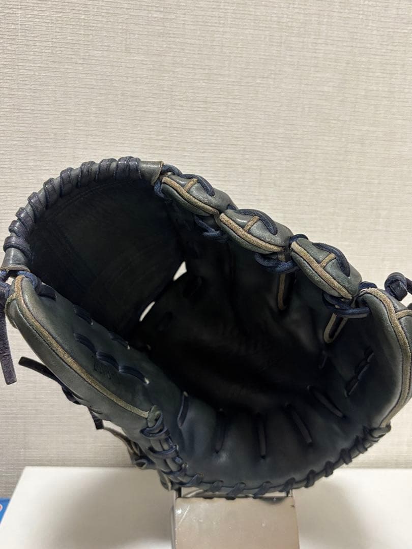 千葉ロッテマリーンズ 唐川侑己投手 プロ支給グラブ - メルカリ