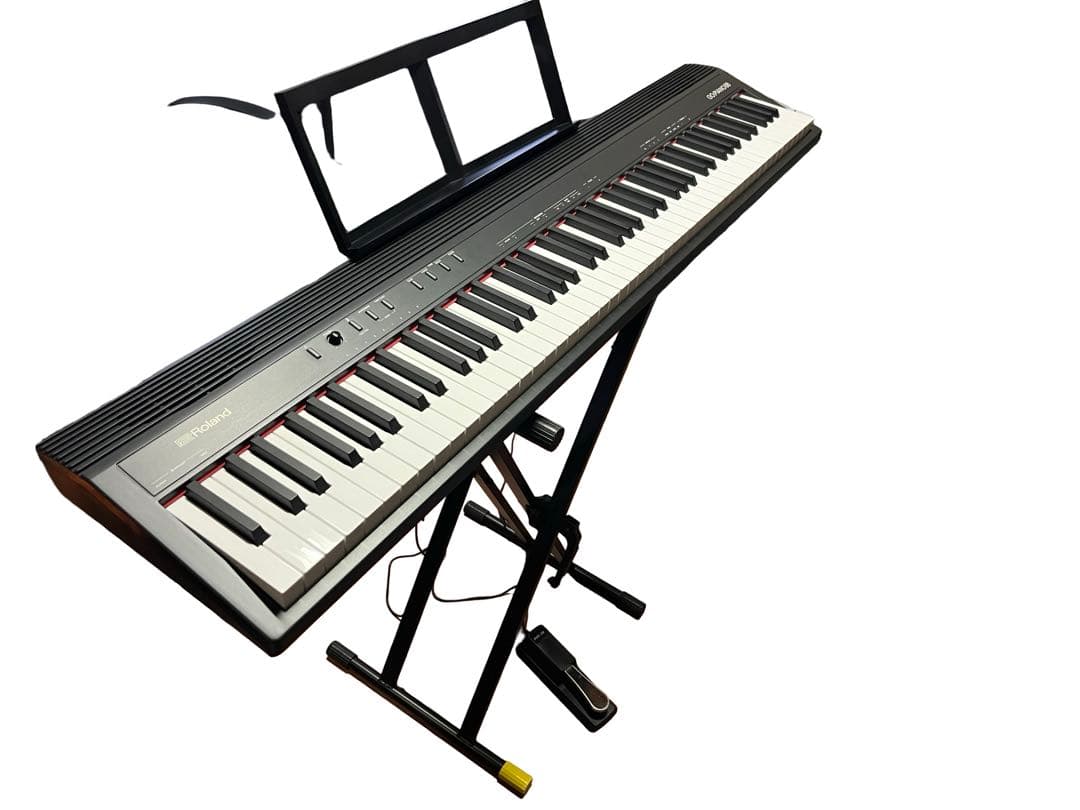 Roland 2023年製 電子ピアノ GO PIANO88 スタンド・ペダル付 - メルカリ