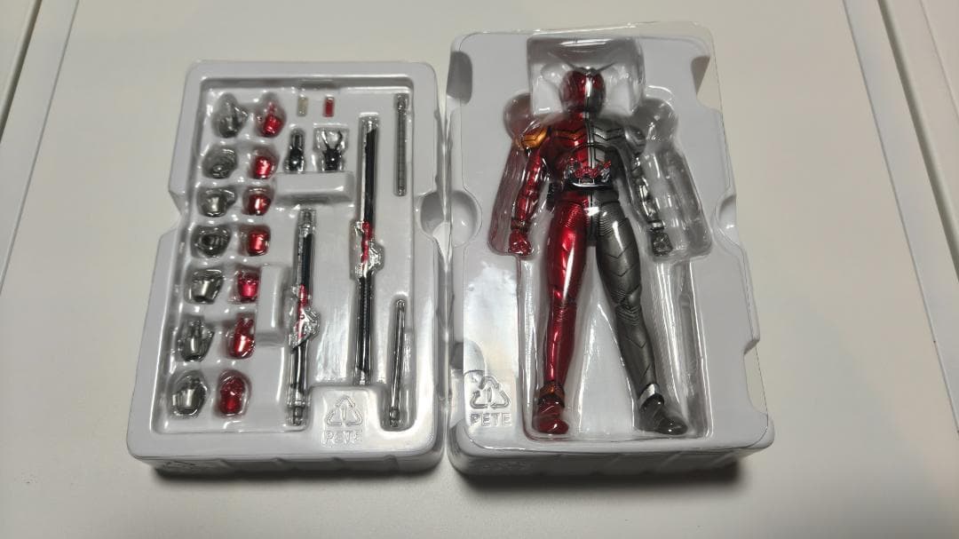 S.H.Figuarts (真骨彫製法) 仮面ライダーW ヒートメタル