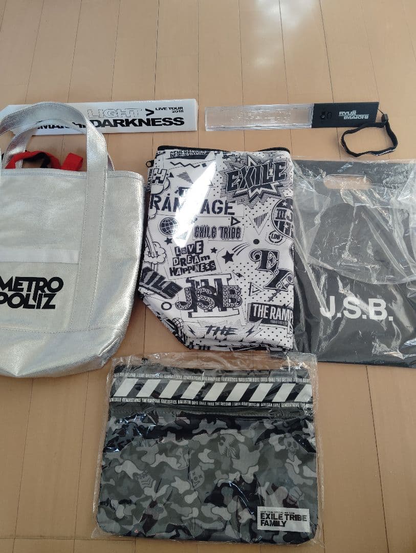 総数100点以上】EXILE/三代目 DVD,CD,本,ツアーグッズなど - メルカリ