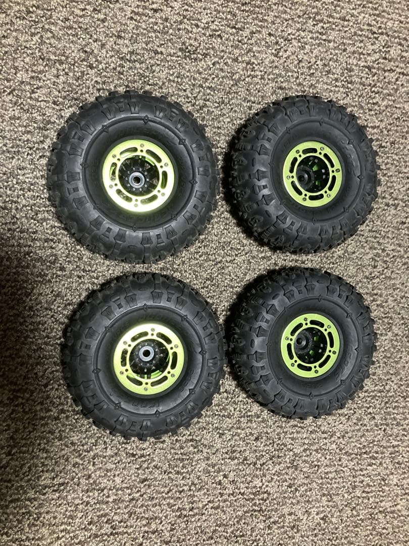 クローラー　ラジコン　タイヤ　ビードロック　2.2インチ Amazon.co.jp: HOBBYSOUL RC 2.2 ビードロックホイールとタイヤ、高さ