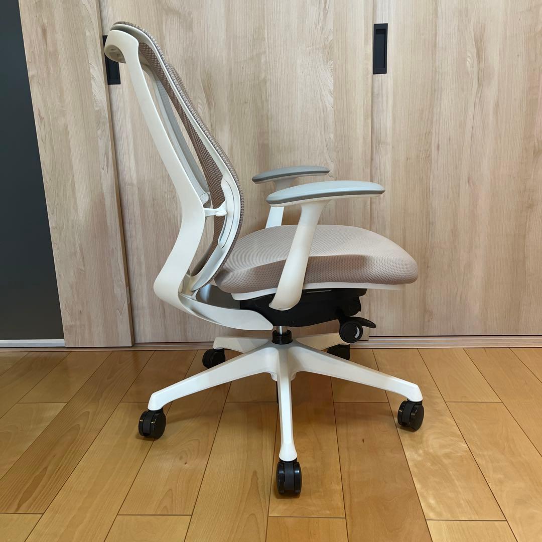 美品】2021年製 オカムラ シルフィー ハイバック 可動肘 ライトグレー