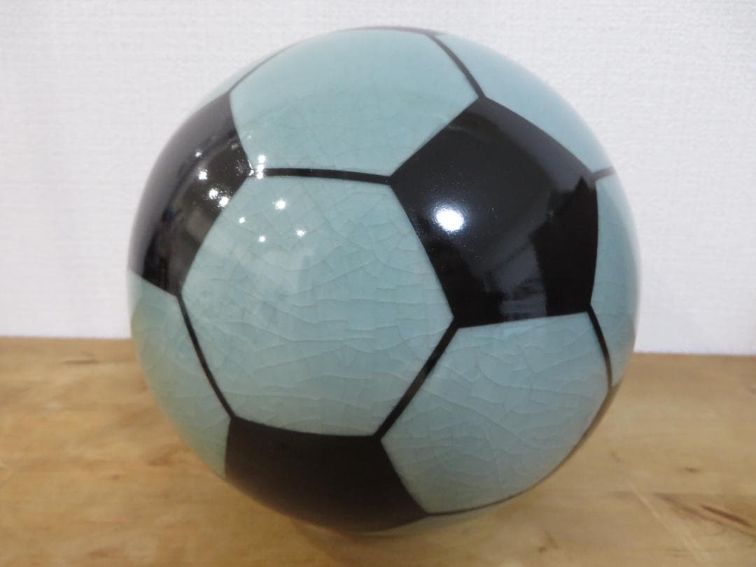 2002年 FIFA 日韓 ワールドカップ 陶磁器 ボール型オブジェ 青磁