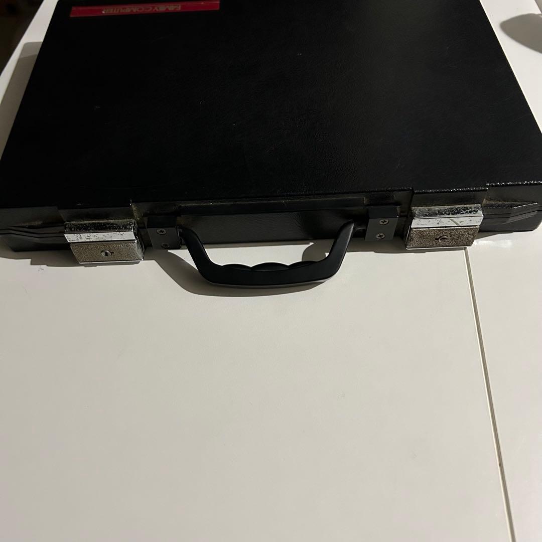 レア kamaya ファミコン カセット18個 収納ケース アタッシュケース