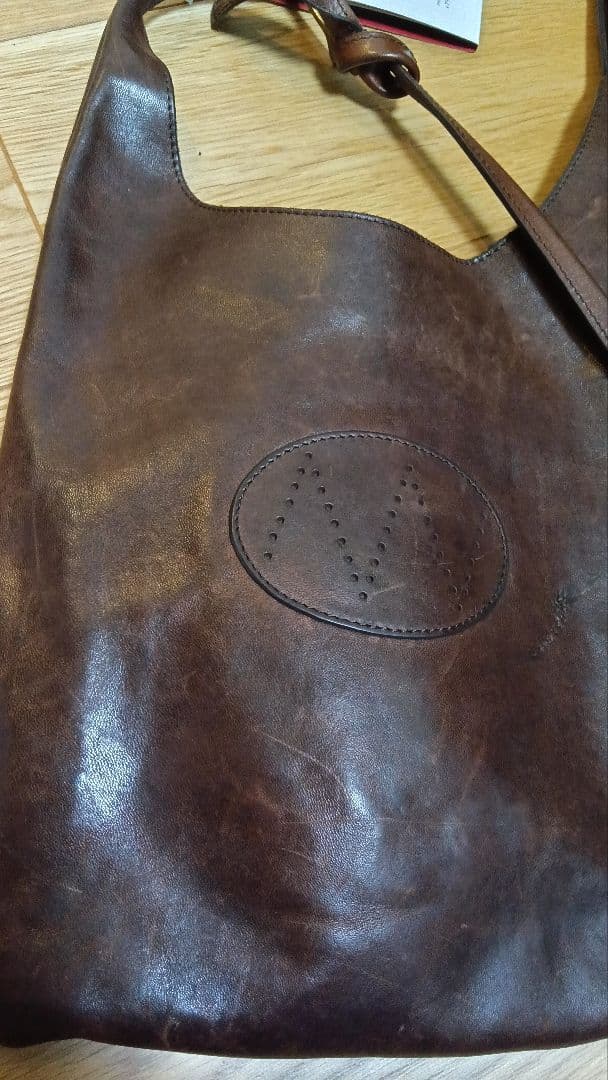 niceness H.R.Lowe レザー