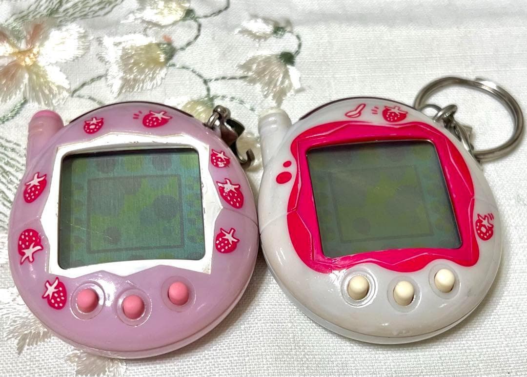 激レア】祝ケイタイかいツー！たまごっちプラス いちごみるく いちご