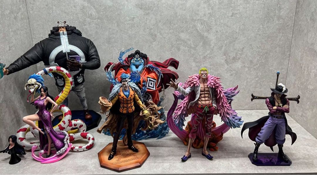 ワンピース サー·クロコダイル 【初登場】 フィギュア ガレージキット