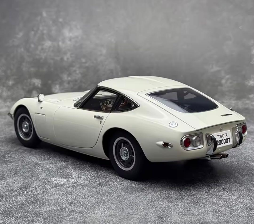 オートアート 1/18ダイカストトヨタ 2000GT ￼ミニカー - メルカリ