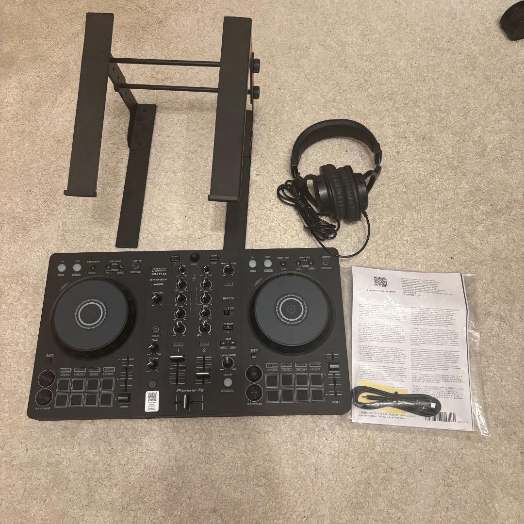 Pioneer DJ DDJ-FLX4 コントローラ ＰＣスタンド ヘッドホン Amazon | DDJ-FLX4 PCスタンド ヘッドホンセット (ブラック) | DJ