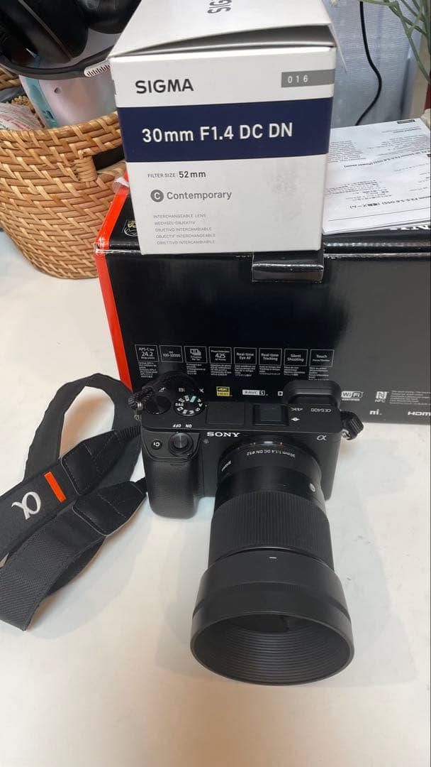 ソニー a6400 カメラ + シグマ 30mmf1.4 レンズ α6400と神レンズ】シグマ 30mm F1.4 DC DN Contemporary | studio