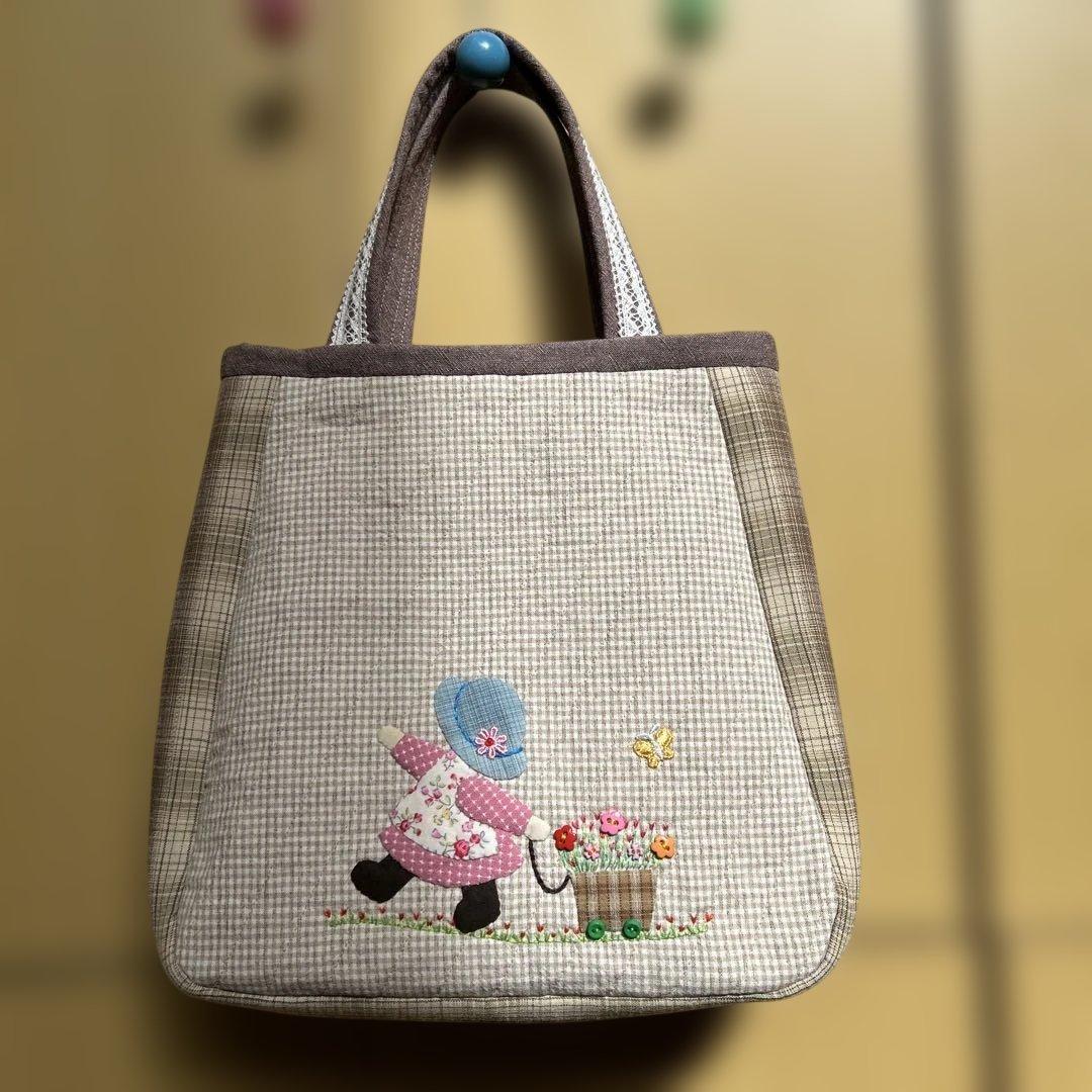 ハンドメイドパッチワークバッグ スーちゃん - メルカリ