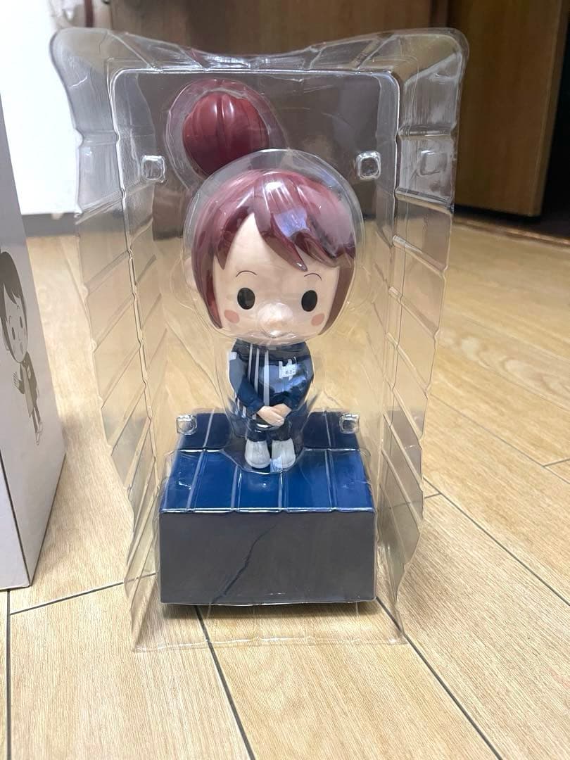 ローソン クルー あきこちゃん フィギュア マスコット からあげクン