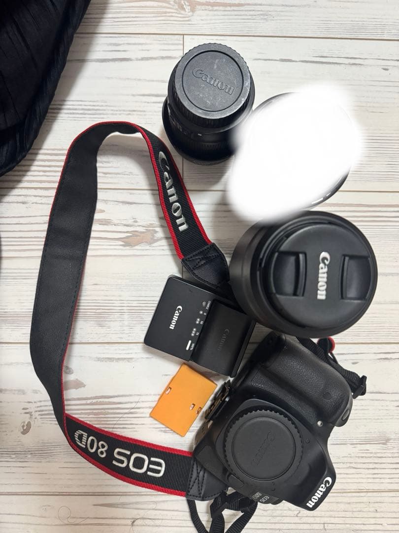 Canon EOS 80D ボディ＋純正レンズ2本セット　バッテリー・充電器付き キヤノン（Canon） Canon EOS 80D ダブルレンズセット カメラ レンズ