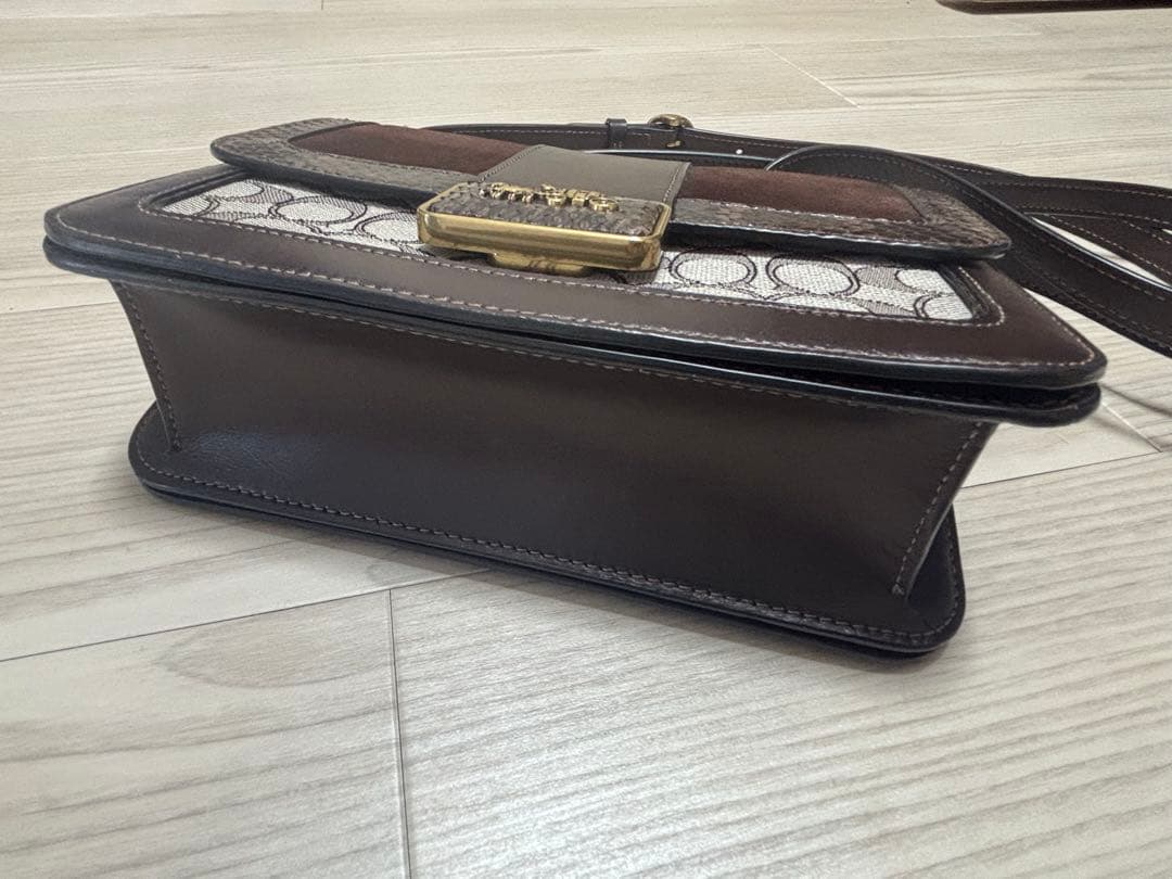 coach アリー ショルダーバッグ パイソン ジャガード スエード - メルカリ