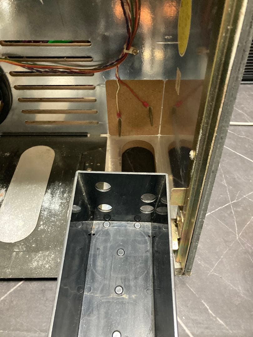 パチスロ実機 ドロンジョ コイン不要機 ボリューム 設定、ドアキー 4号機