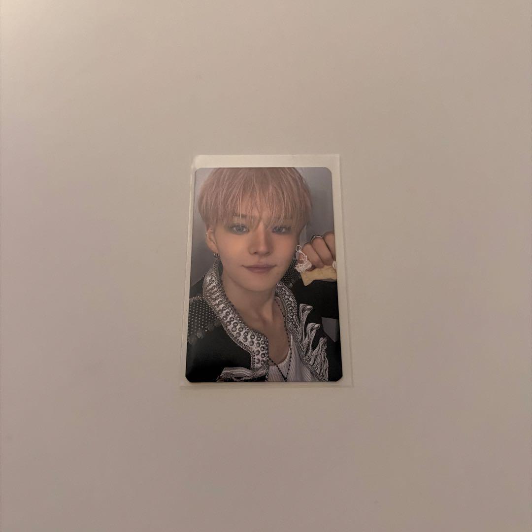 treasure ヨシ 2026 限定トレカ - メルカリ