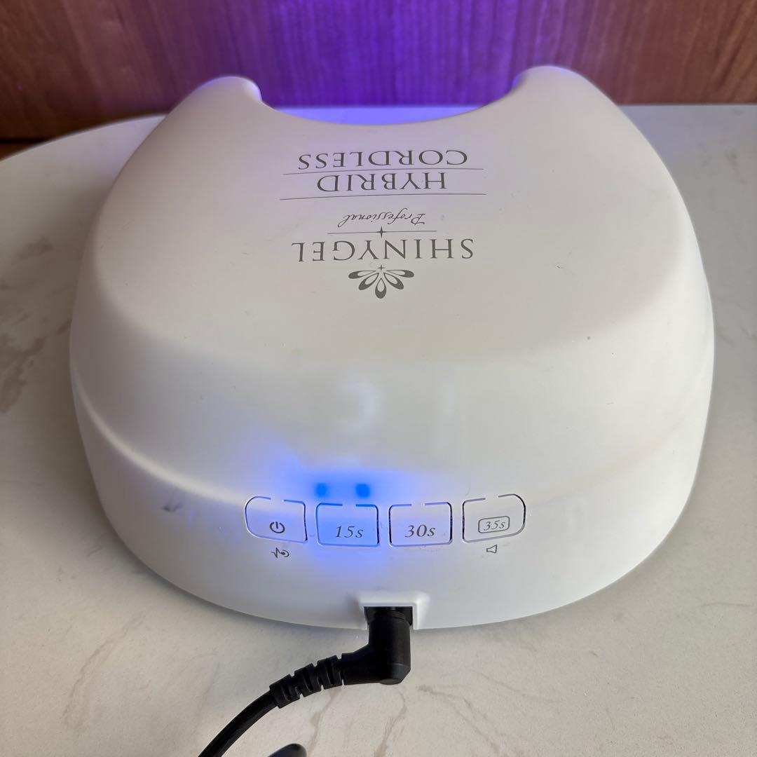 SHINYGEL HYBRID CORDLESS LEDUV ネイルライト 楽天市場】【UV/LED両対応+硬化熱軽減】＜ホワイト充電式＞SHINYGEL