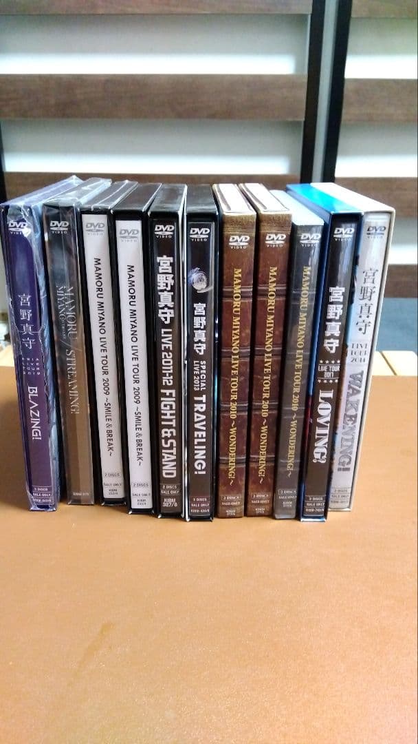 宮野真守　live　DVD Amazon.co.jp: MAMORU MIYANO ARENA LIVE TOUR 2023 ～SINGING! [DVD