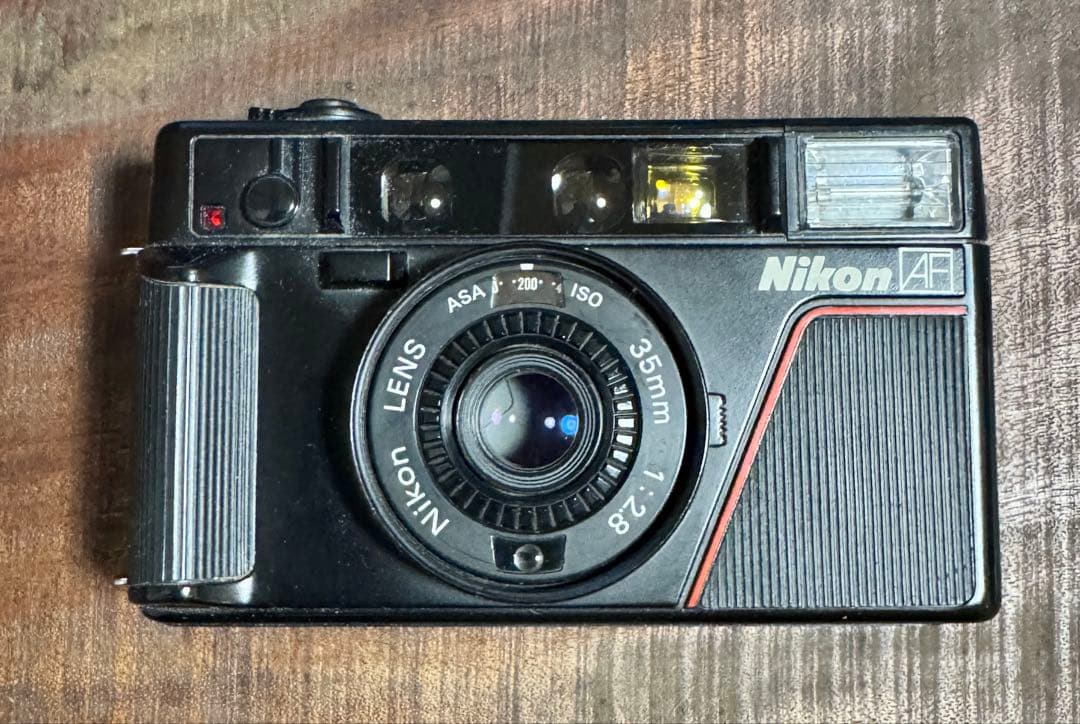 【動作品】Nikon ニコン L35AF 初代ピカイチ コンパクトフィルムカメラ フィルムカメラ Nikon L35AF ピカイチ をハードオフで買って写真を撮り