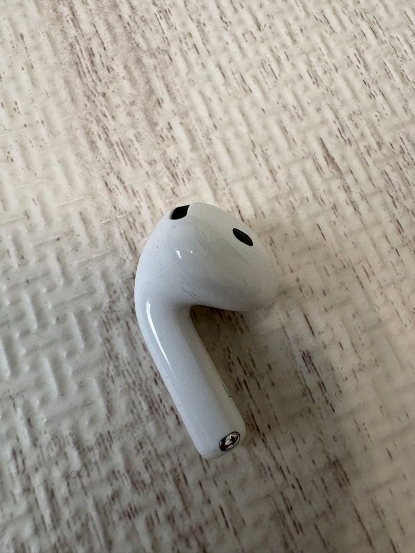 AirPods4 右耳のみ - メルカリ