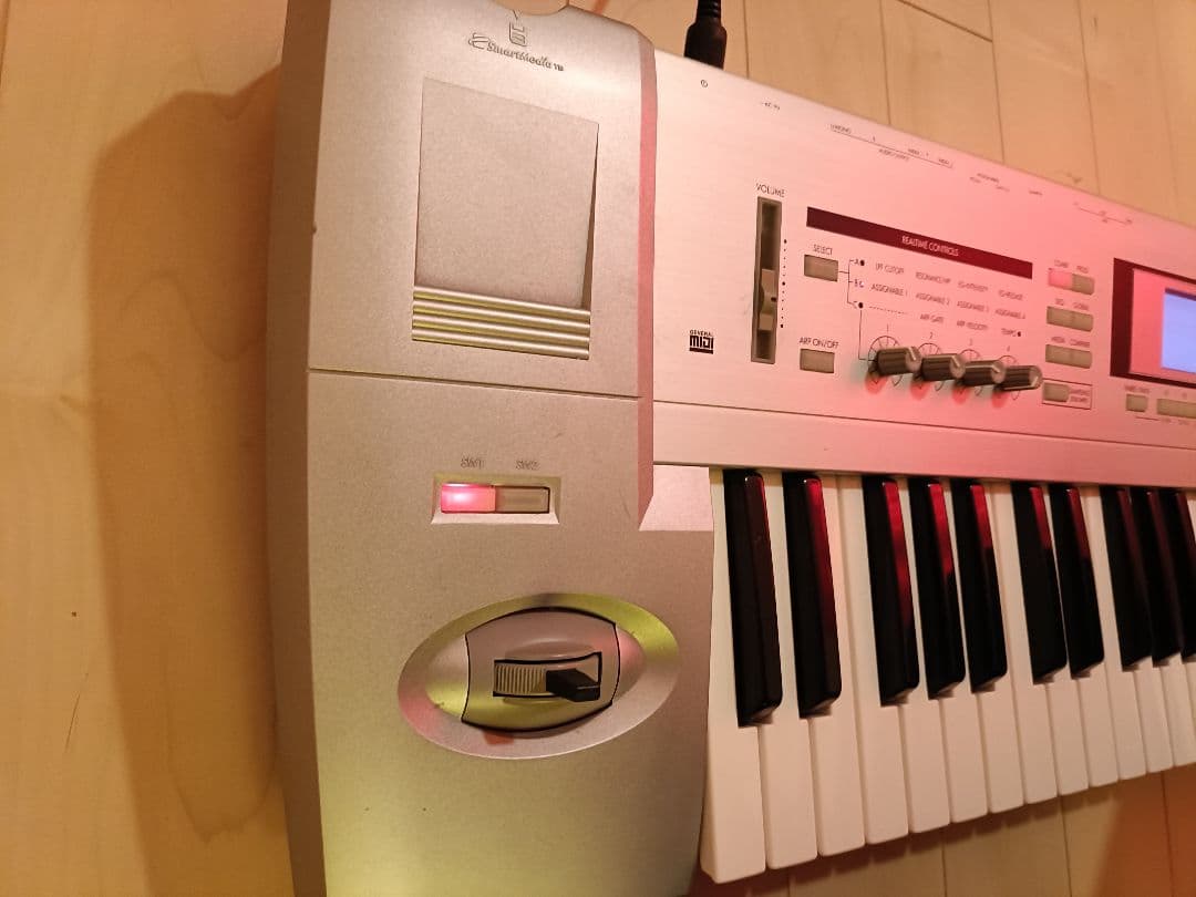 KORG TRITON Le 61鍵盤 - メルカリ