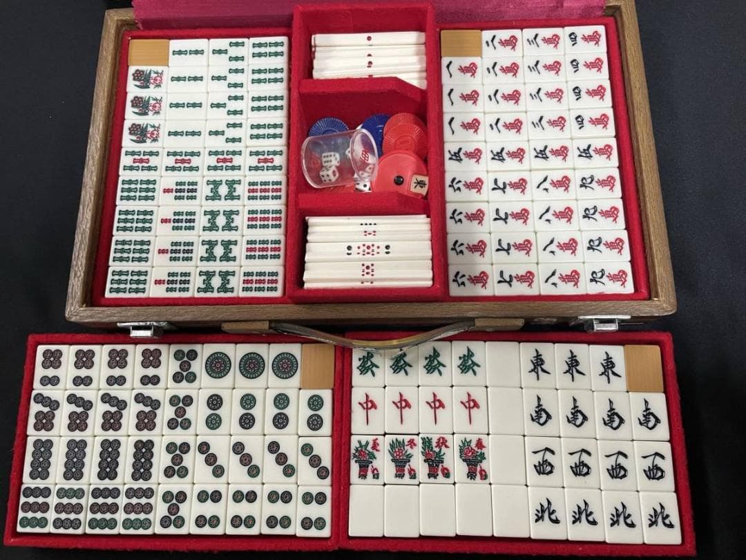 清掃済み　骨董品　麻雀牌　竹牌　丸一牌　希少　ケース破損 清掃済み】骨董品 麻雀牌 竹牌 丸一牌 希少の通販 by self｜ラクマ