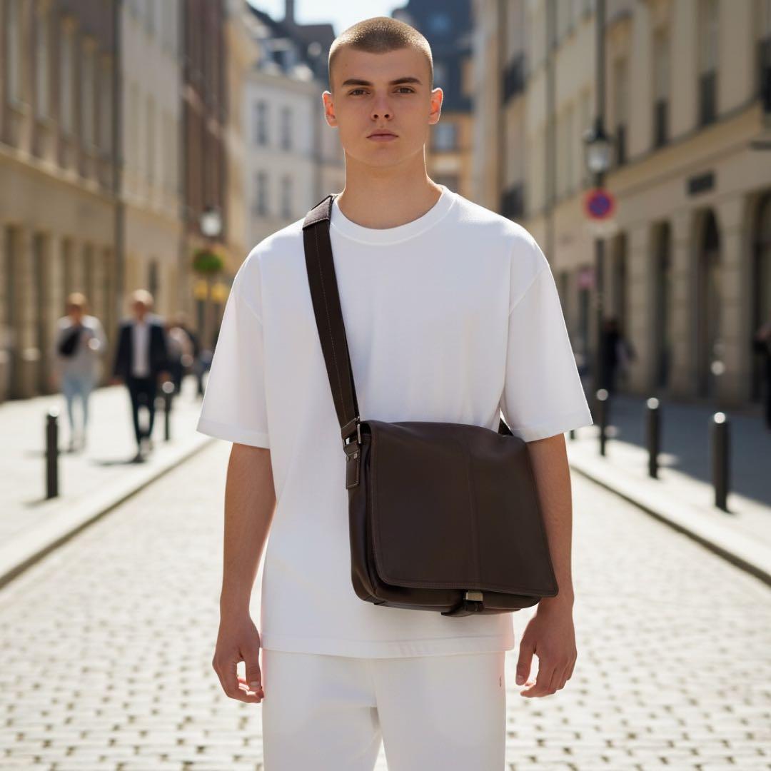 《入手困難》コーチ メッセンジャーバック レザー フラップ 斜めがけ