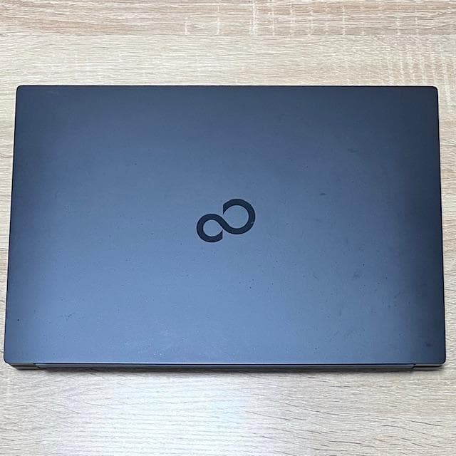 2023モデル《超ウルトラスリム》！新品大容量SSD搭載！LIFEBOOK