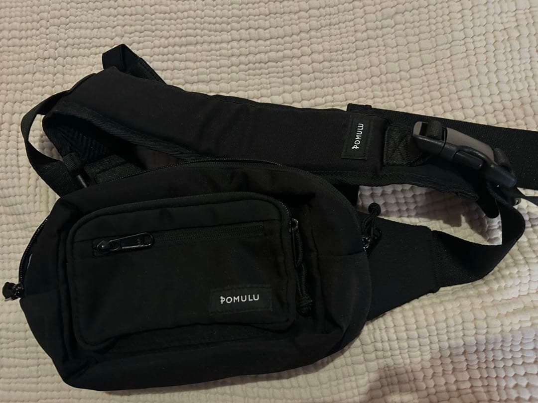 【美品】POMULU ブラック ヒップシート リニューアル前 POMULU 2WAYヒップシート