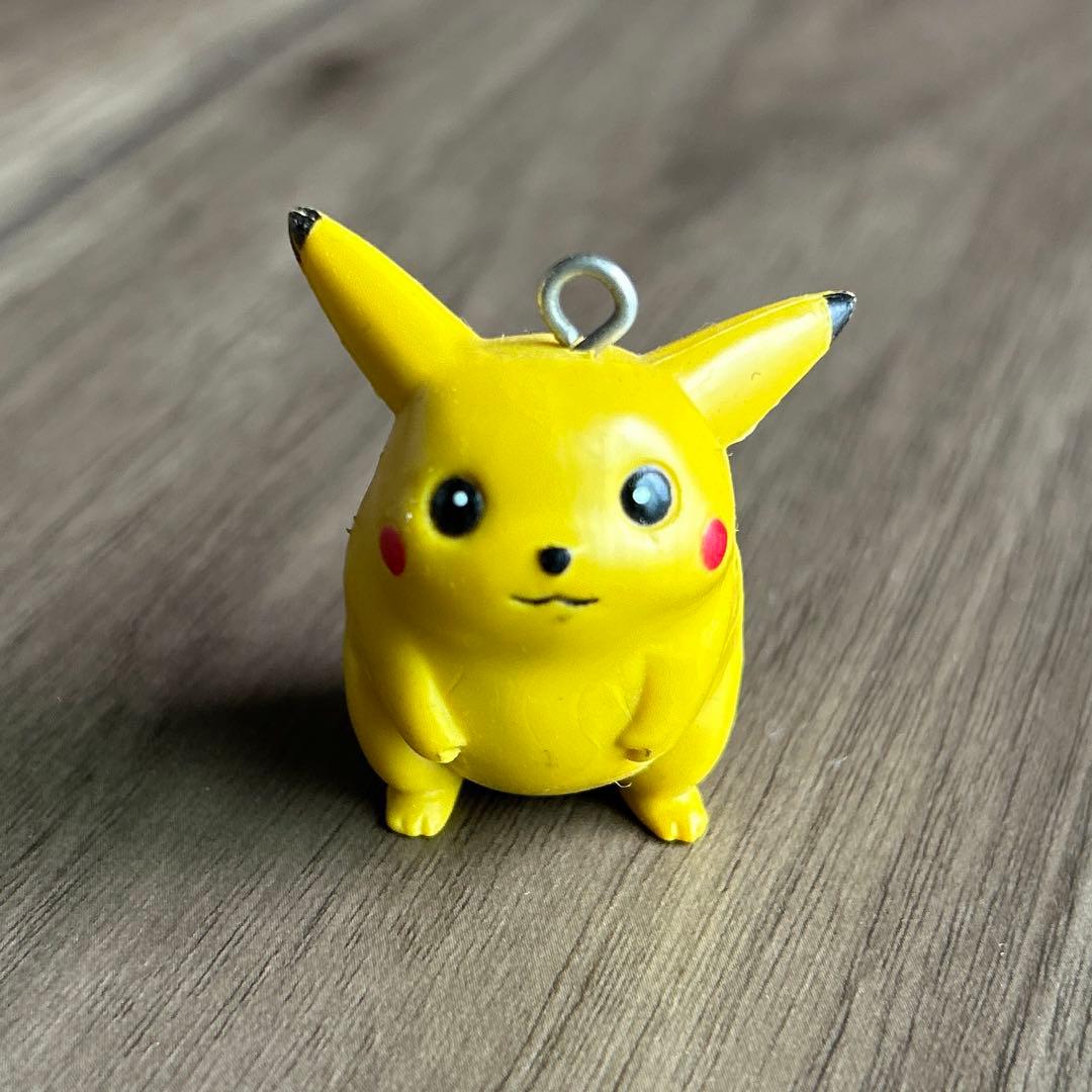 ポケモン 初期ピカチュウ キーホルダー 平成レトロ - メルカリ