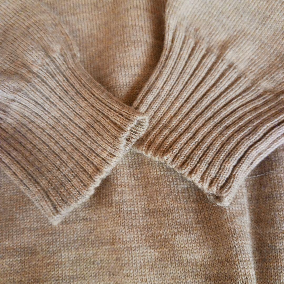 BURBERRY ベージュ Vネックセーター M - メルカリ