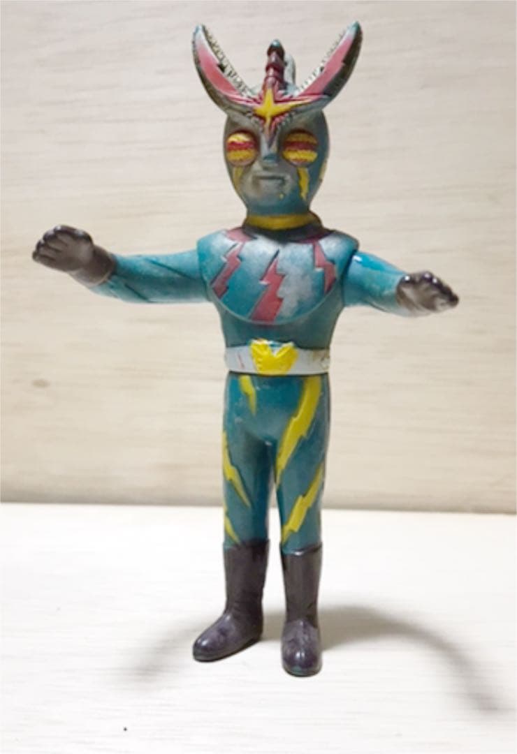 イナズマン ソフビ ペンダント ポピー 昭和レトロ - メルカリ