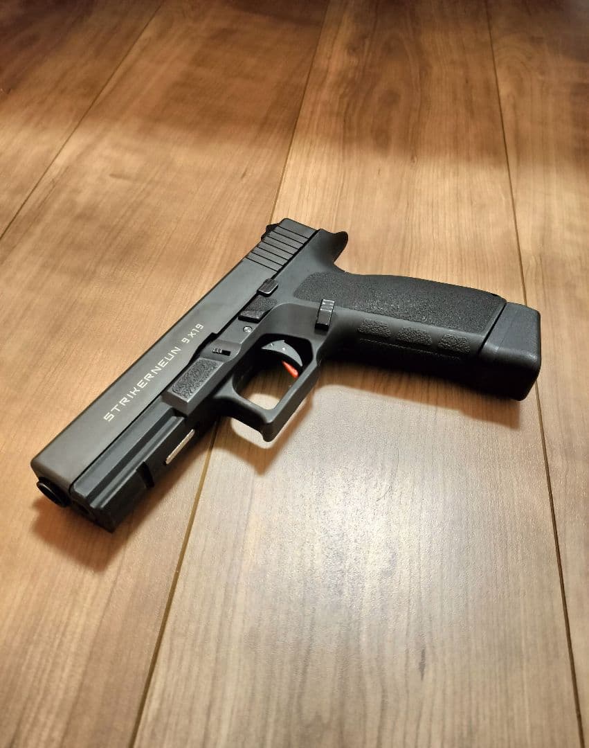 ストライカー9　カーボネイト Carbon8 ストライカー9 CO2ガスブローバック レビュー | おのまとぺの