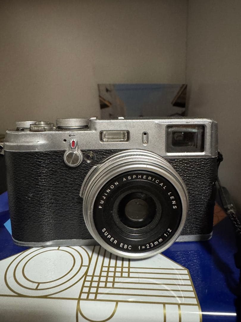 Fujifilm finepix X100 富士フィルム 稼働品(初代) 作例 作例+レビュー】富士フイルムX100はおしゃれで楽しいカメラ