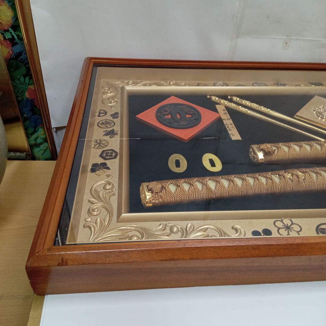 武家三大家家紋付き 徳川 織田 豊臣 名刀額飾り、模造刀、鍔、刀