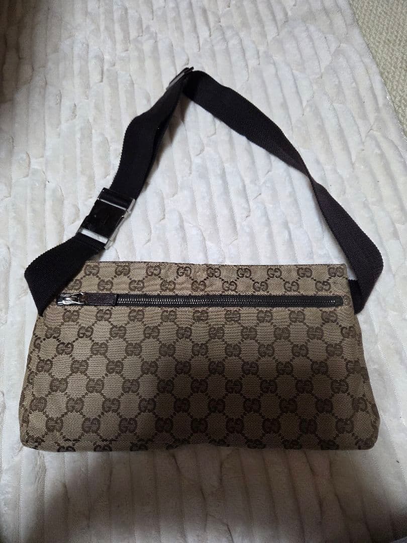 GUCCI ボディバッグ GGパターン ベージュ 5日まで！