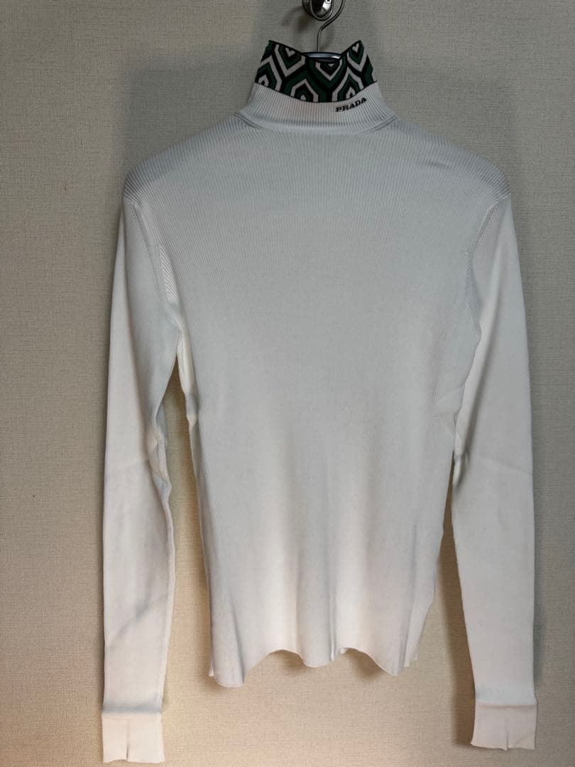 PRADA ホワイト タートルネックニット2022AWコレクション Prada // Cream Wool Knit Turtleneck – VSP Consignment