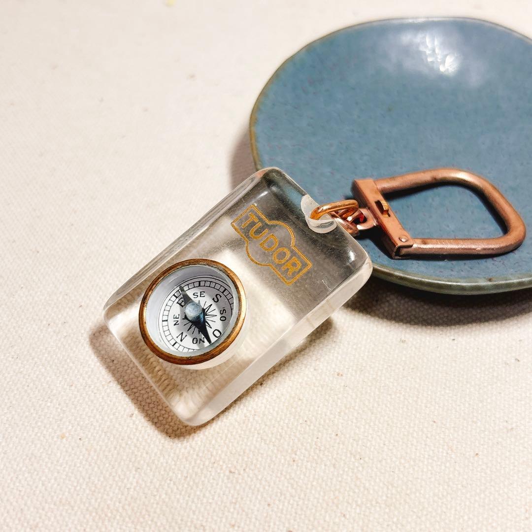ブルボン キーホルダー TUDOR コンパス フランスフレンチ 方位磁針